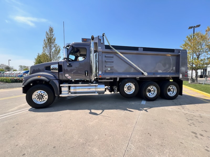 2025 Western Star Trucks 49X - image 2 of 6