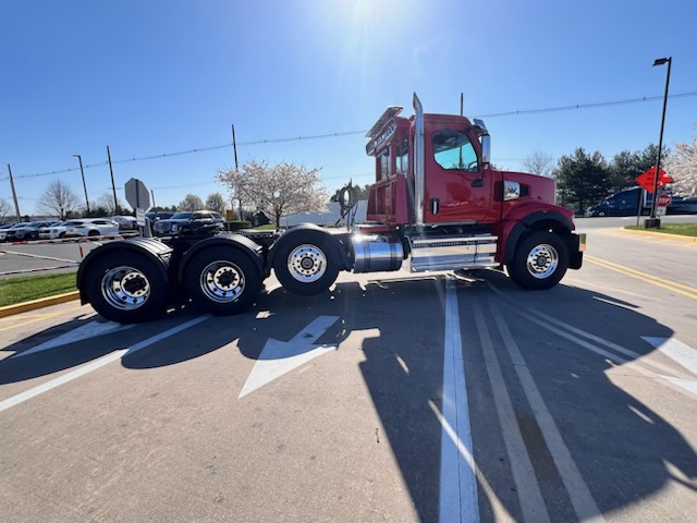 2025 Western Star Trucks 49X - image 5 of 6