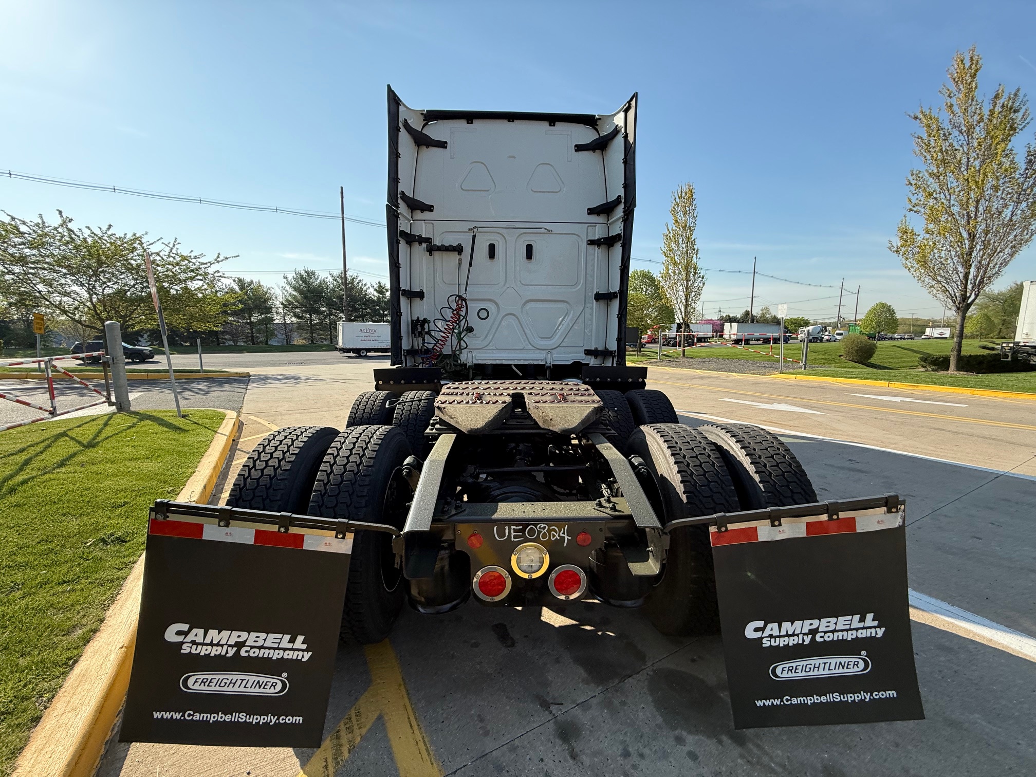 2023 FREIGHTLINER CASCADIA PT126S - image 5 of 6