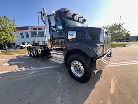 2025 Western Star Trucks 47X - image 6 of 6