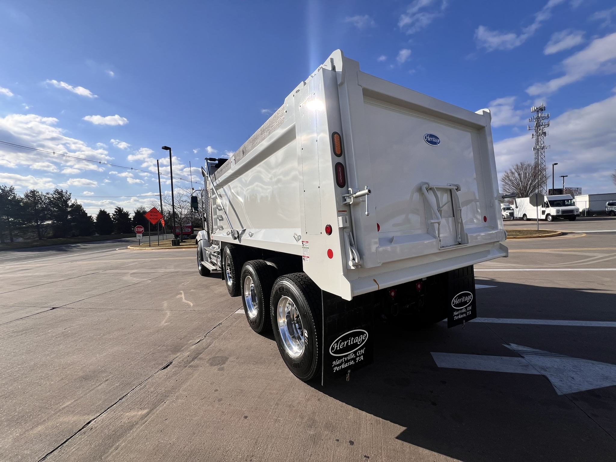 2025 Western Star Trucks 49X - image 3 of 6