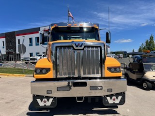 2025 Western Star Trucks 49X - image 2 of 6