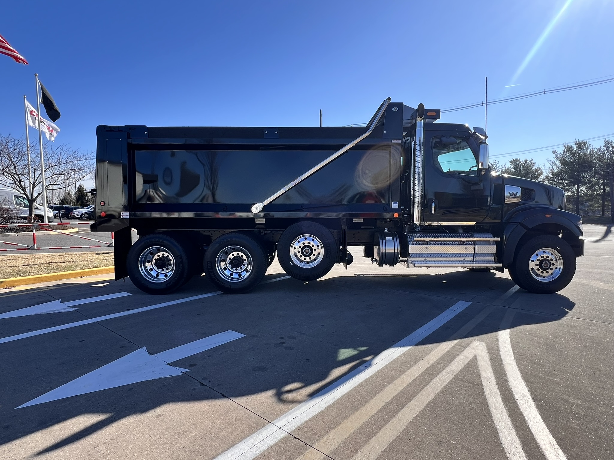 2025 Western Star Trucks 49X - image 5 of 6