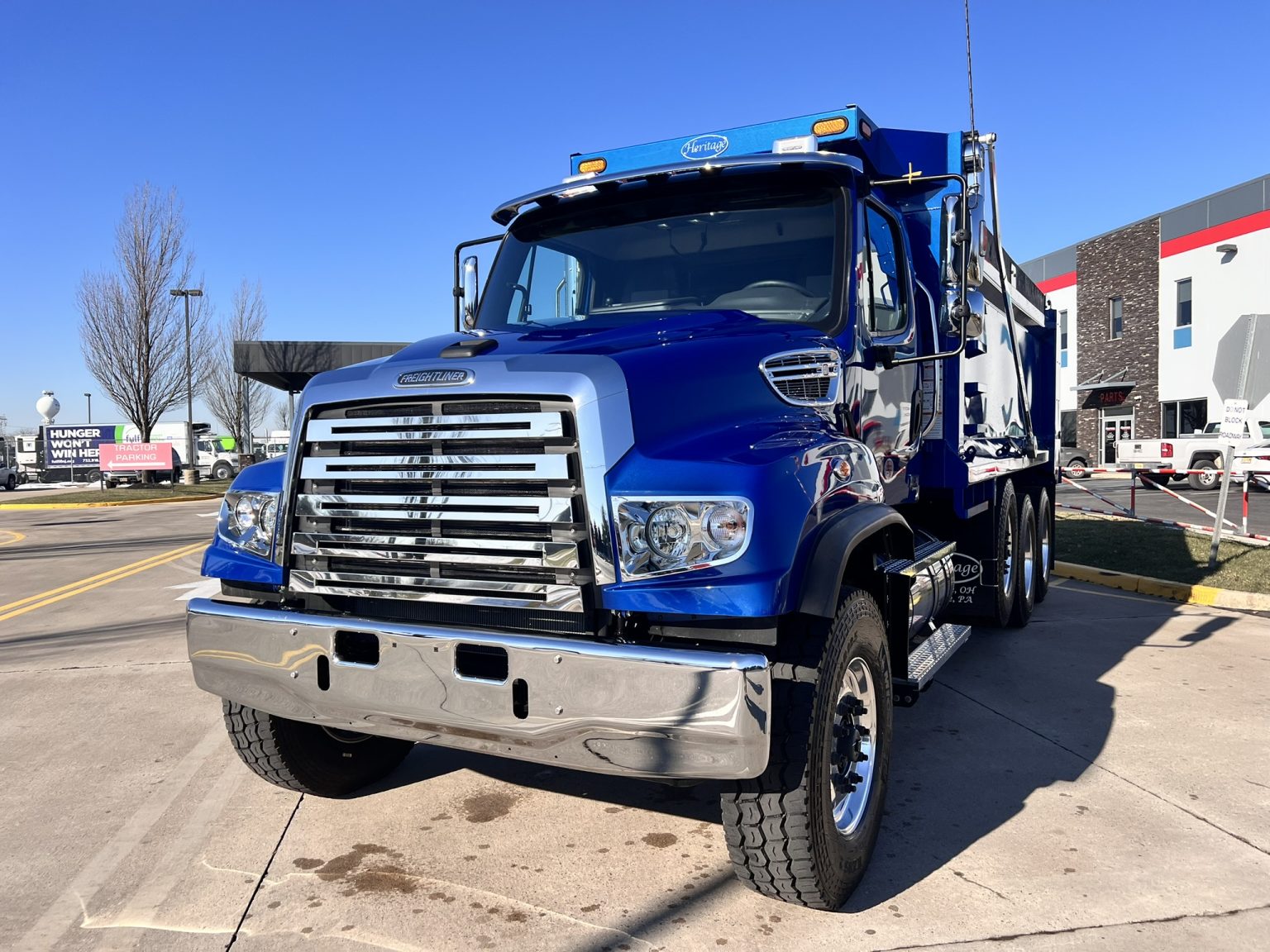 2025 Freightliner 114SD - Campbell Supply