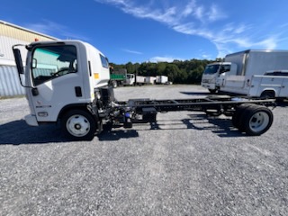 2024 ISUZU NQR - image 2 of 6