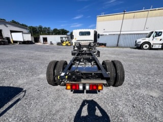 2024 ISUZU NQR - image 4 of 6