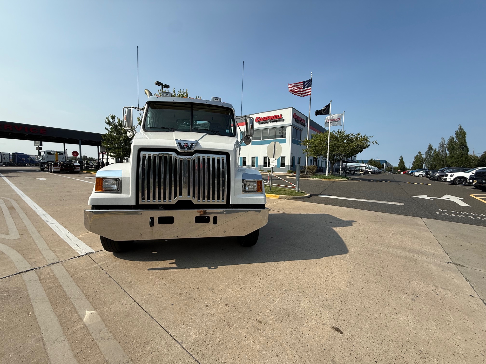 2019 Western Star Trucks 4700SF - image 2 of 6