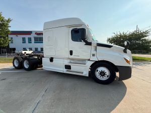 2022 FREIGHTLINER CASCADIA PT126S 210768-01