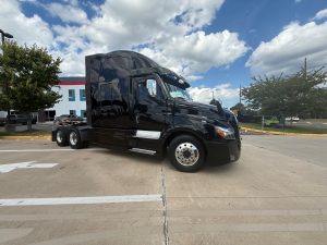 2020 Freightliner CASCADIA 126 172712-01