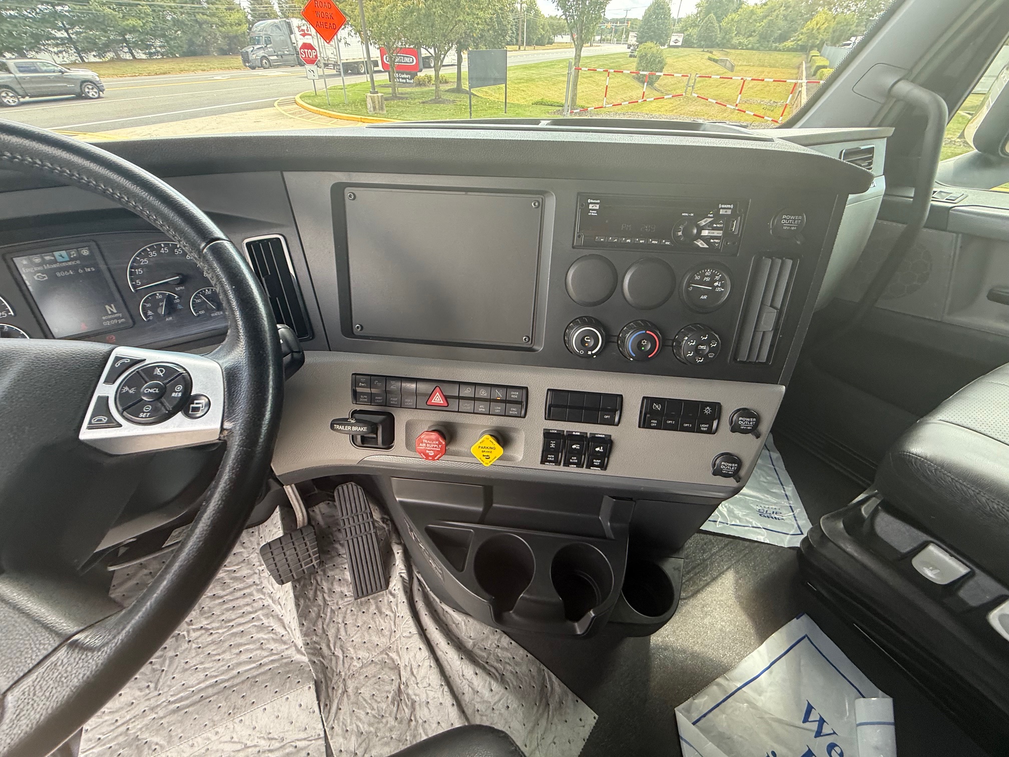 2020 Freightliner CASCADIA 126 172712-13 2020 Freightliner CASCADIA 126 172712-13