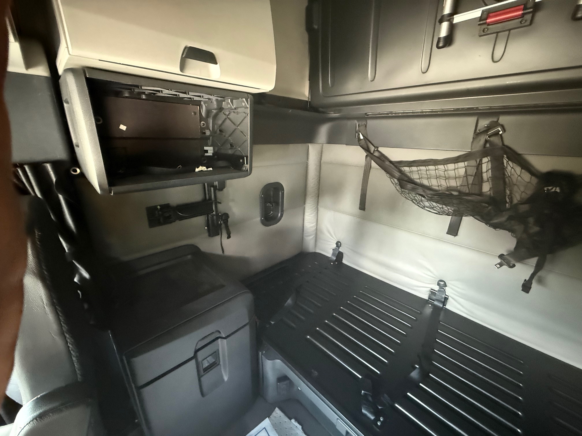 2020 Freightliner CASCADIA 126 172712-17 2020 Freightliner CASCADIA 126 172712-17