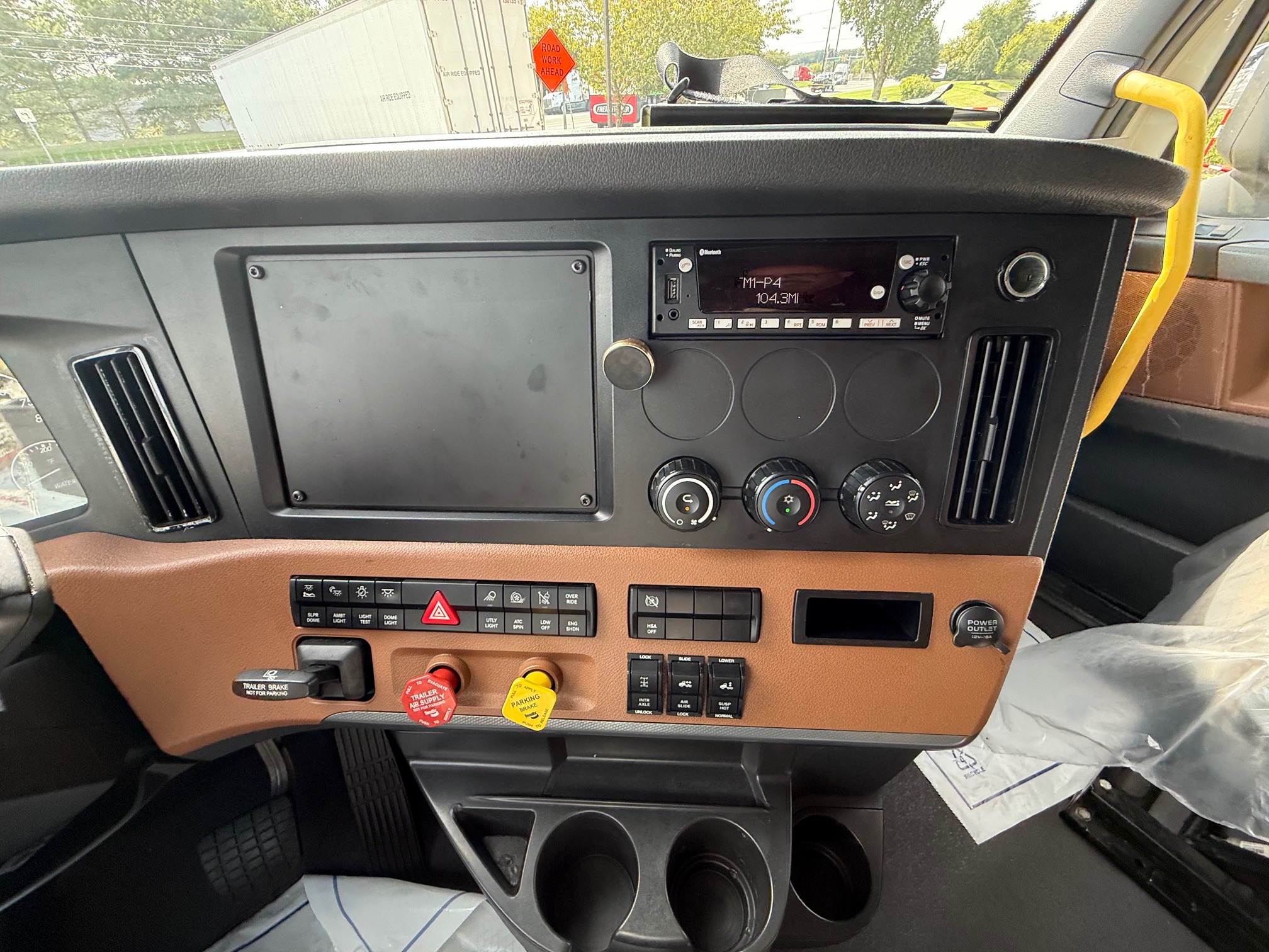 2022 Freightliner CA126SLP 211187-14 2022 Freightliner CA126SLP 211187-14