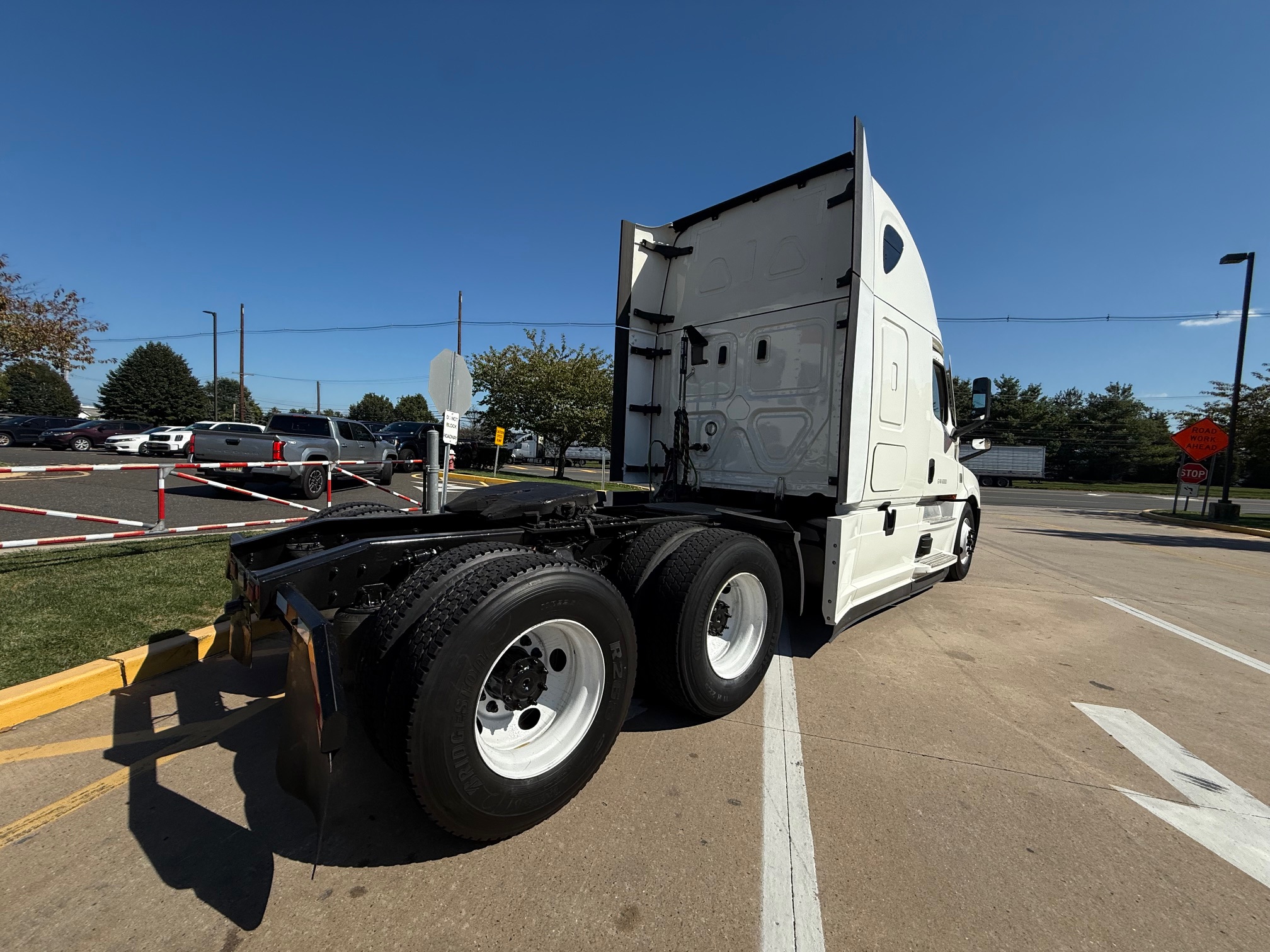 2022 Freightliner CASCADIA 126 - image 6 of 6