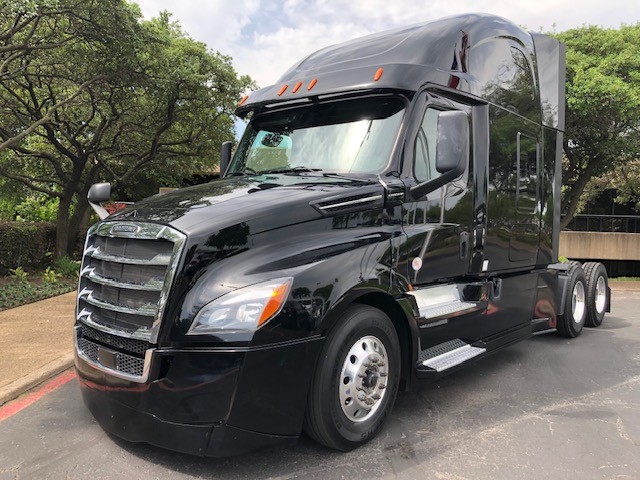 2022 FREIGHTLINER CASCADIA 126 - image 1 of 4
