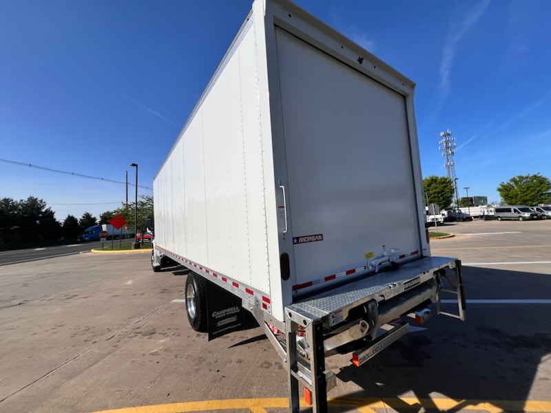 2025 Freightliner M2106 - image 4 of 6