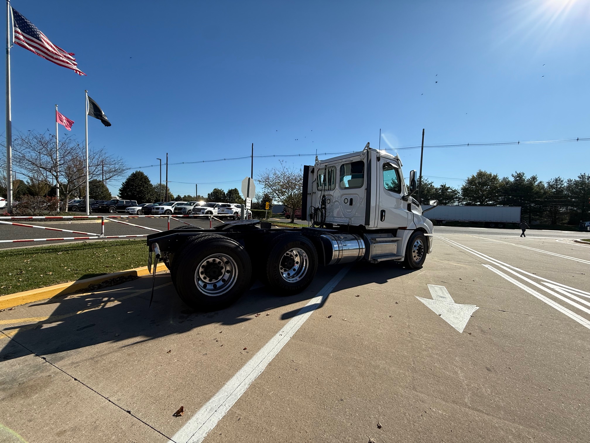2021 FREIGHTLINER CASCADIA 126 - image 6 of 6