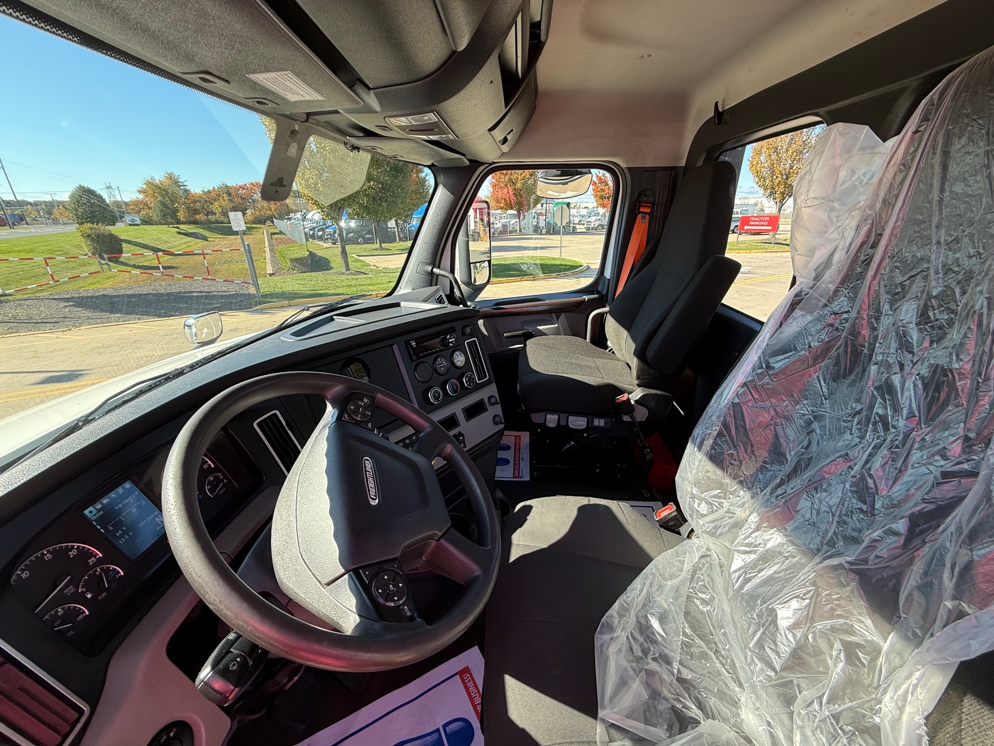 2021 FREIGHTLINER CASCADIA 126 211368-10 2021 FREIGHTLINER CASCADIA 126 211368-10