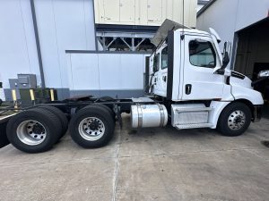 2021 FREIGHTLINER CASCADIA 126 211369-01