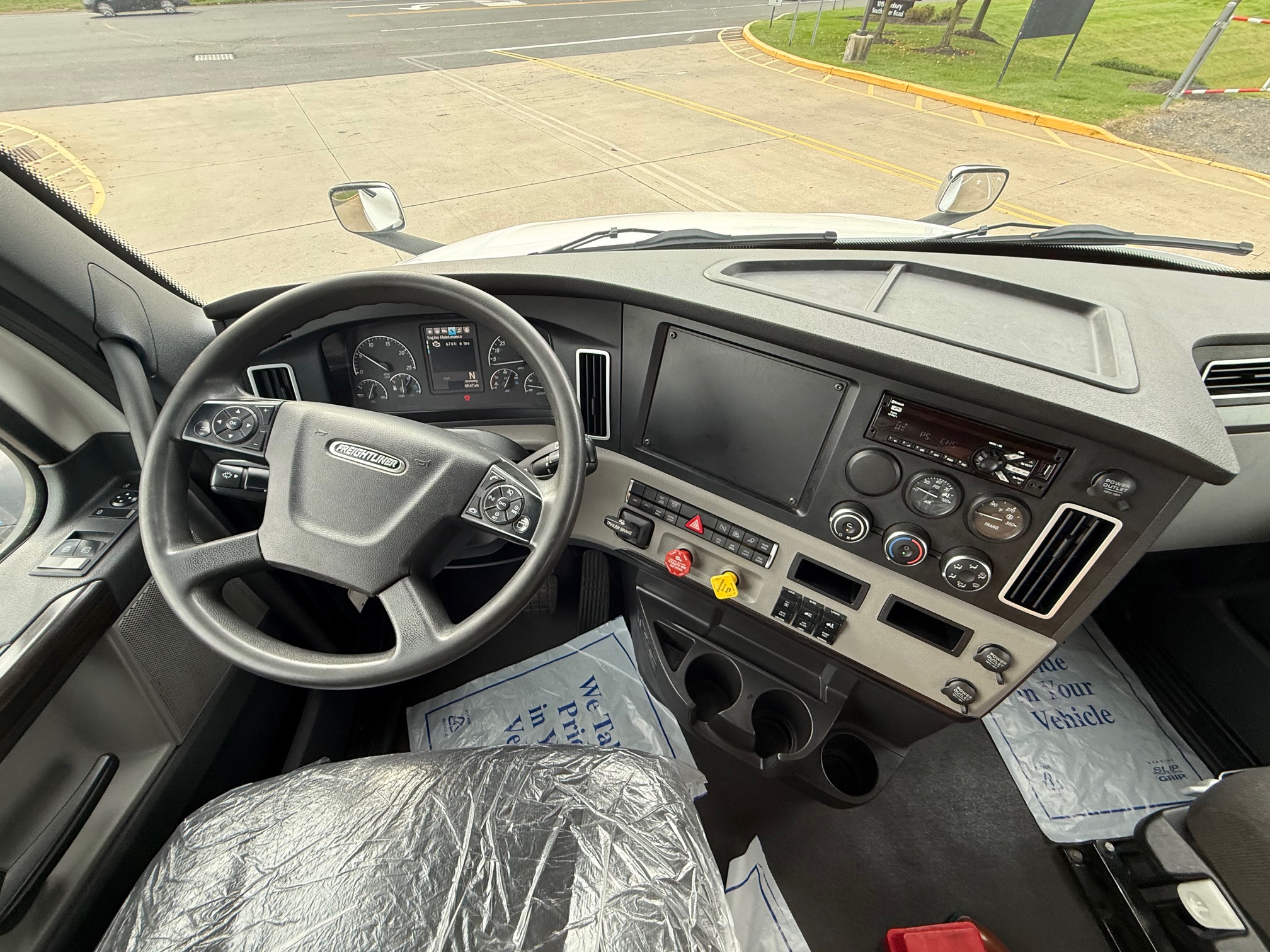 2021 FREIGHTLINER CASCADIA 126 211370-12 2021 FREIGHTLINER CASCADIA 126 211370-12