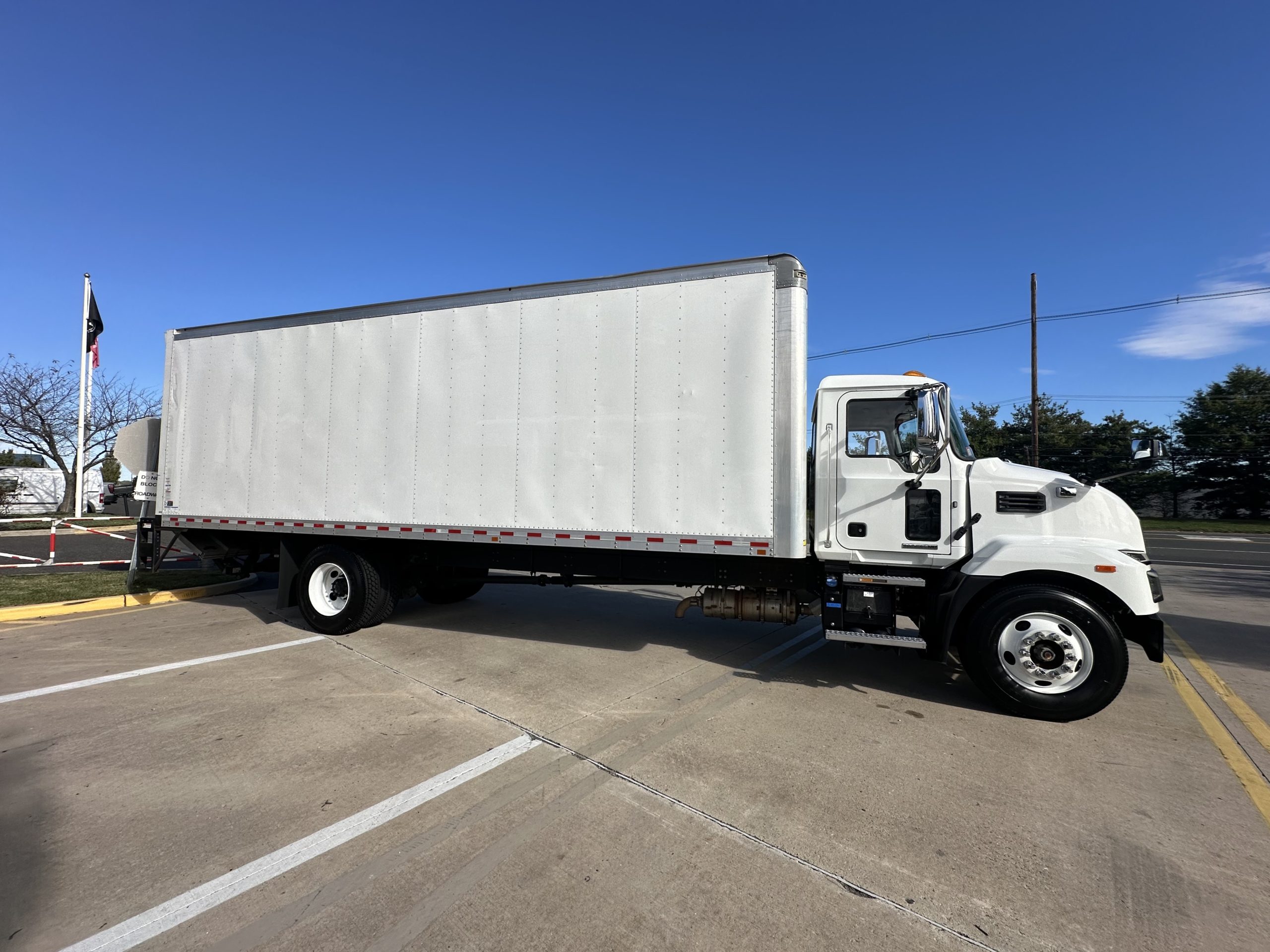2022 MACK MD7 2022 MACK MD7 - image 1 of 6