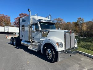 2023 KENWORTH W990 211919-01