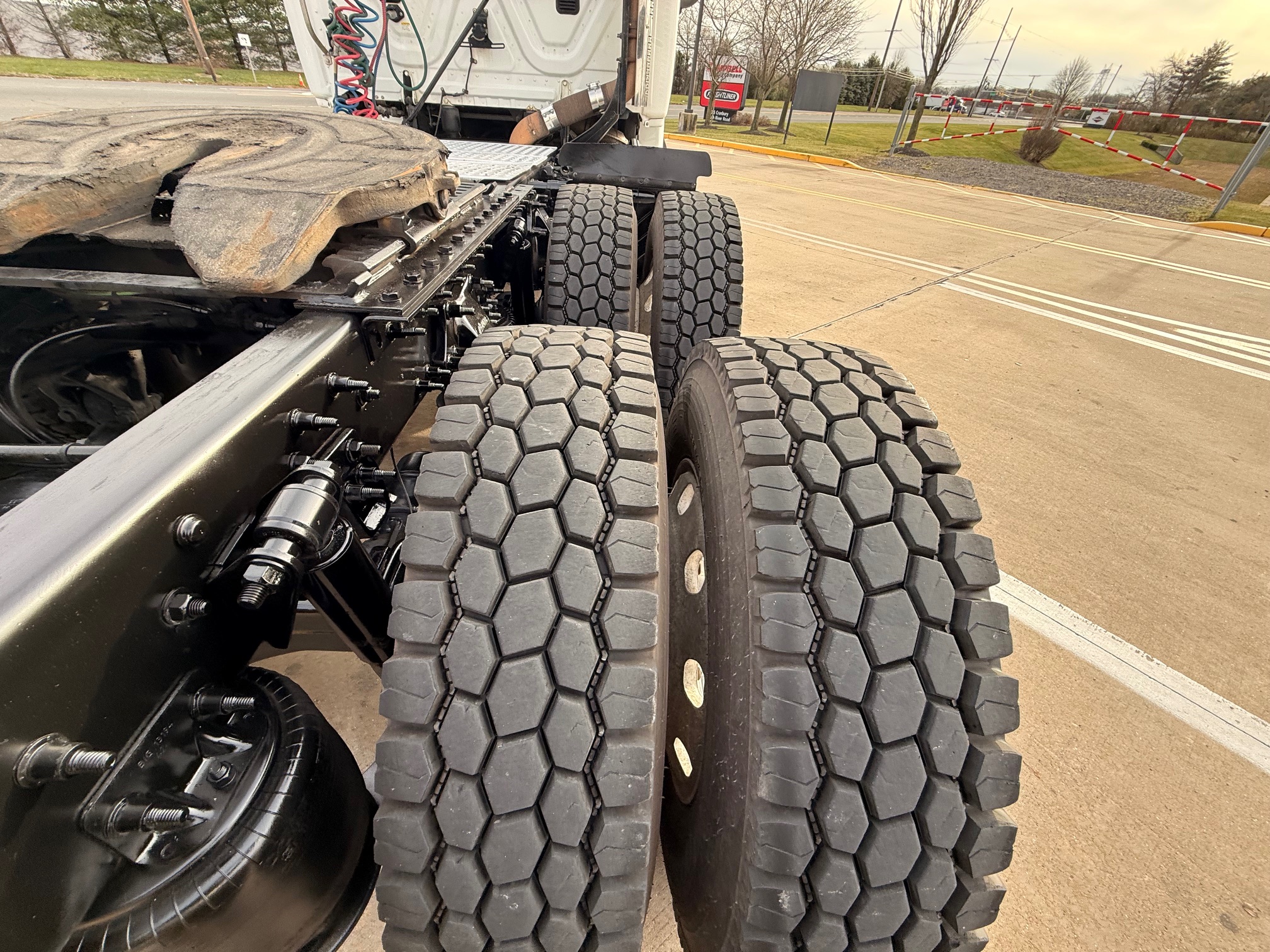 2015 Freightliner CASCADIA 145746-17 2015 Freightliner CASCADIA 145746-17