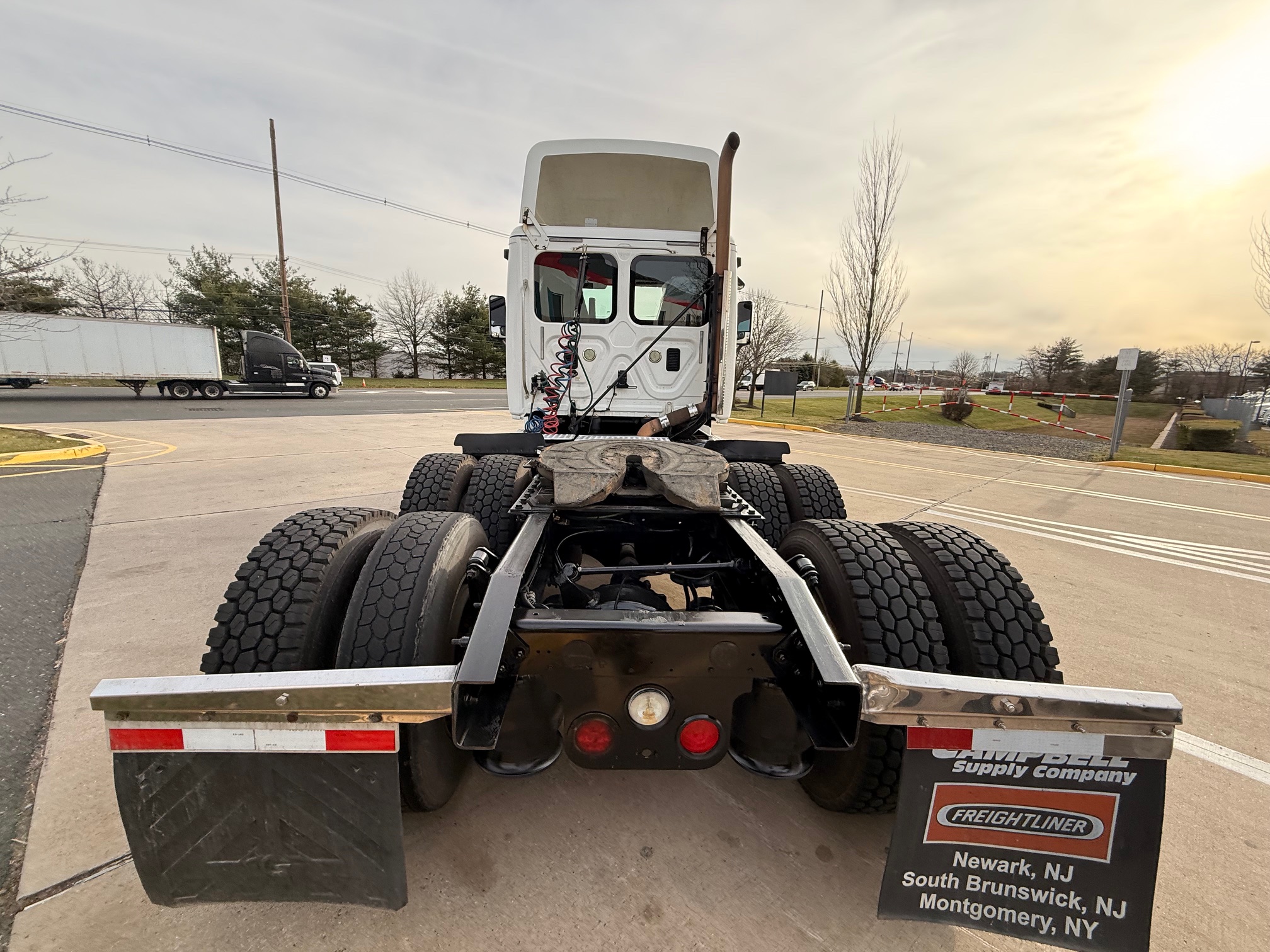 2015 Freightliner CASCADIA 2015 Freightliner CASCADIA - image 5 of 6