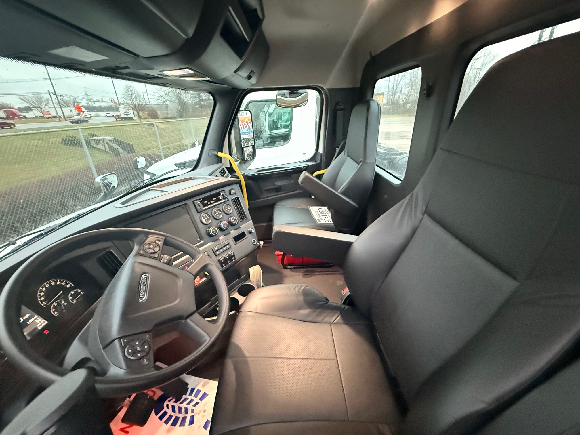 2024 Freightliner Cascadia PE116D - image 5 of 6