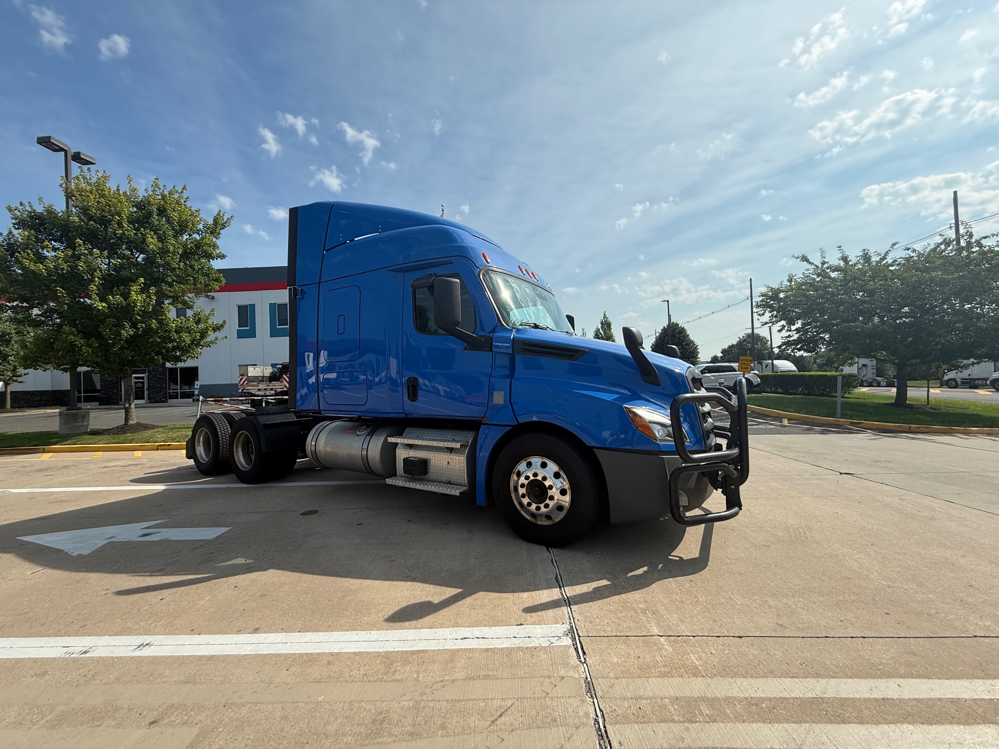 2022 Freightliner CASCADIA PT126S - image 1 of 6