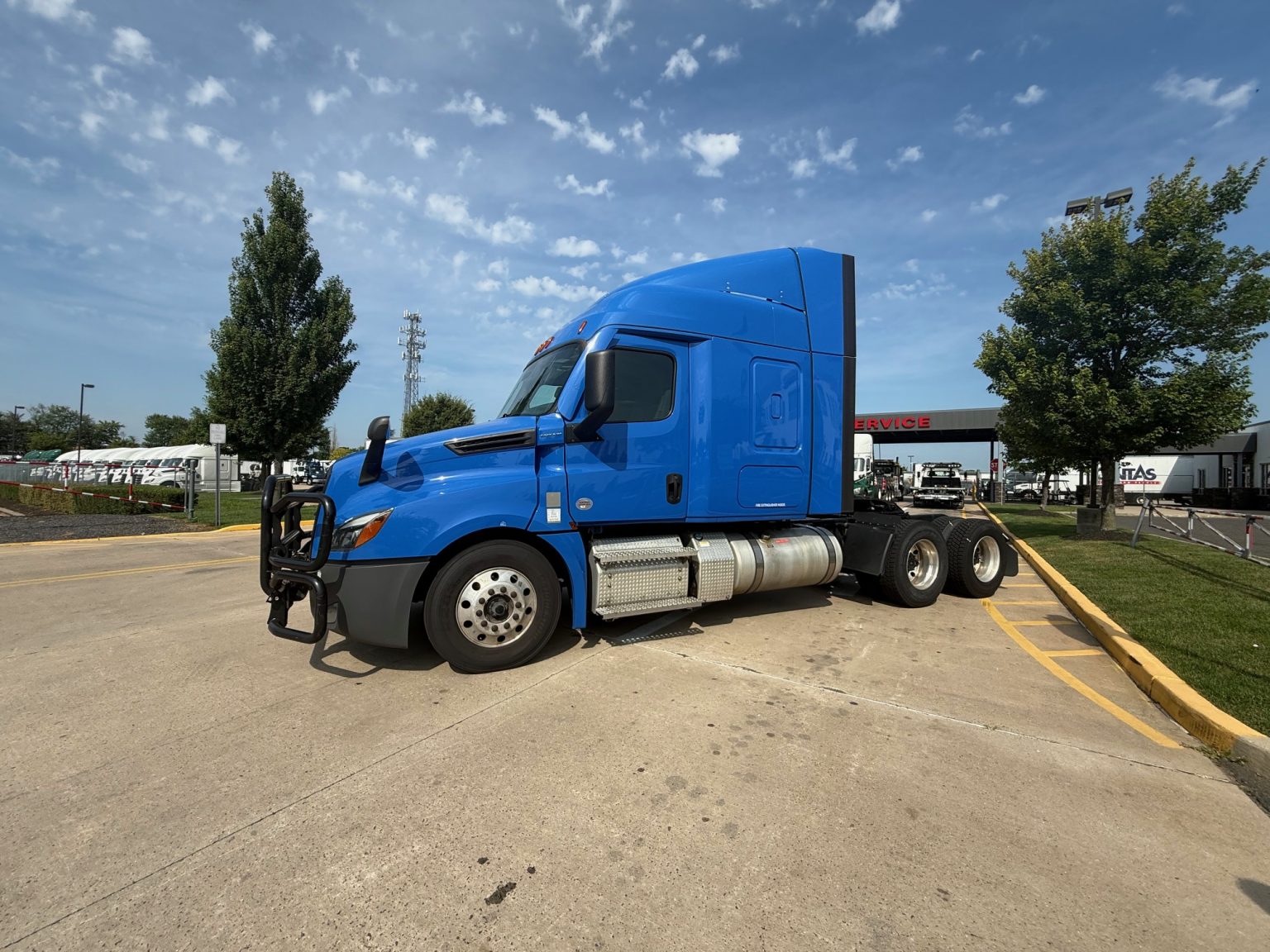 2022 Freightliner CASCADIA PT126S - Campbell Supply