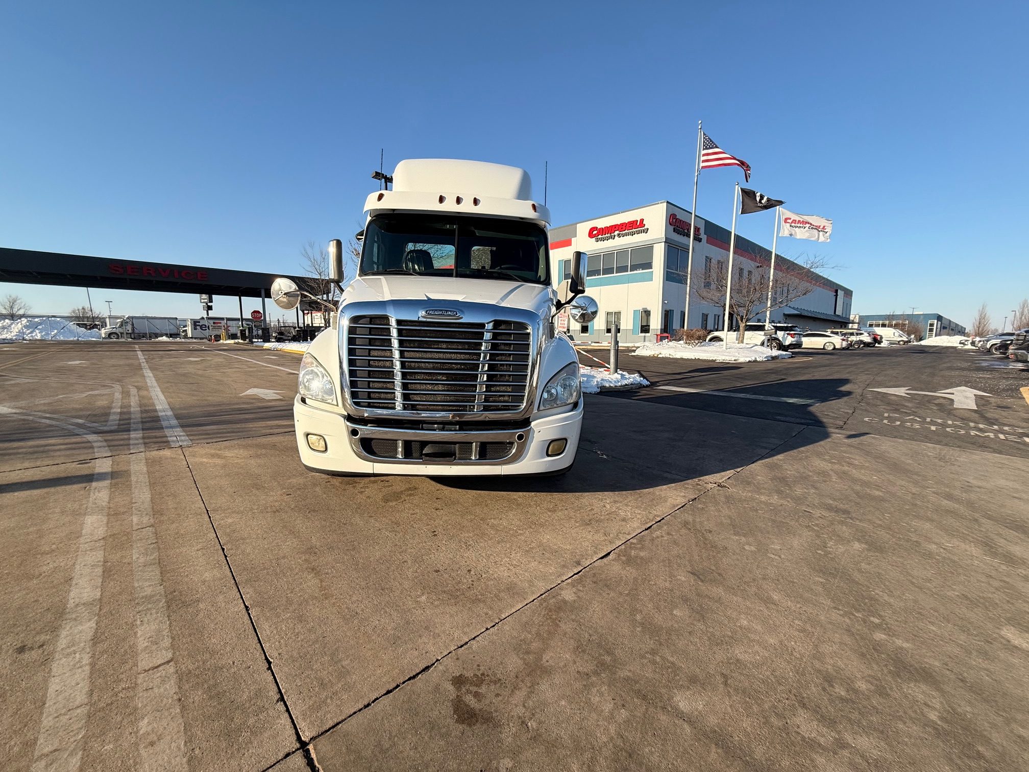 2016 Freightliner CASCADIA 2016 Freightliner CASCADIA - image 2 of 6