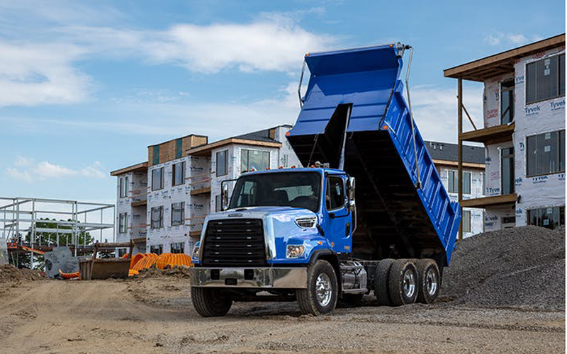 Freightliner 108SD Plus Freightliner 108SD Plus - image 2 of 6