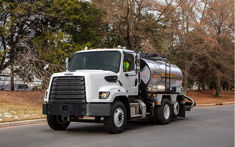 Freightliner 108SD Plus Freightliner 108SD Plus - image 1 of 6