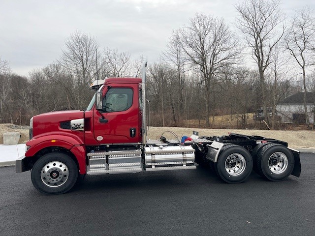 2025 Western Star Trucks 49X 2025 Western Star Trucks 49X - image 3 of 6