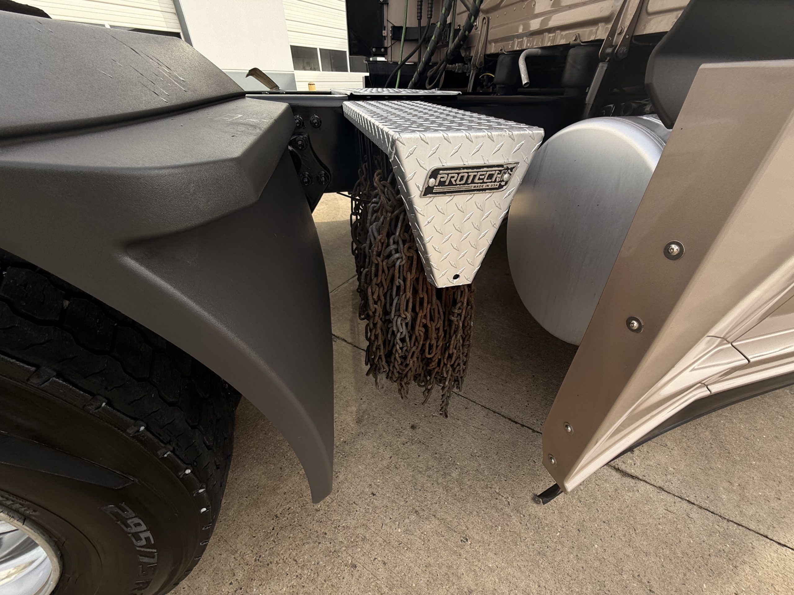 2023 FREIGHTLINER CASCADIA PT126S 213262-24 2023 FREIGHTLINER CASCADIA PT126S 213262-24