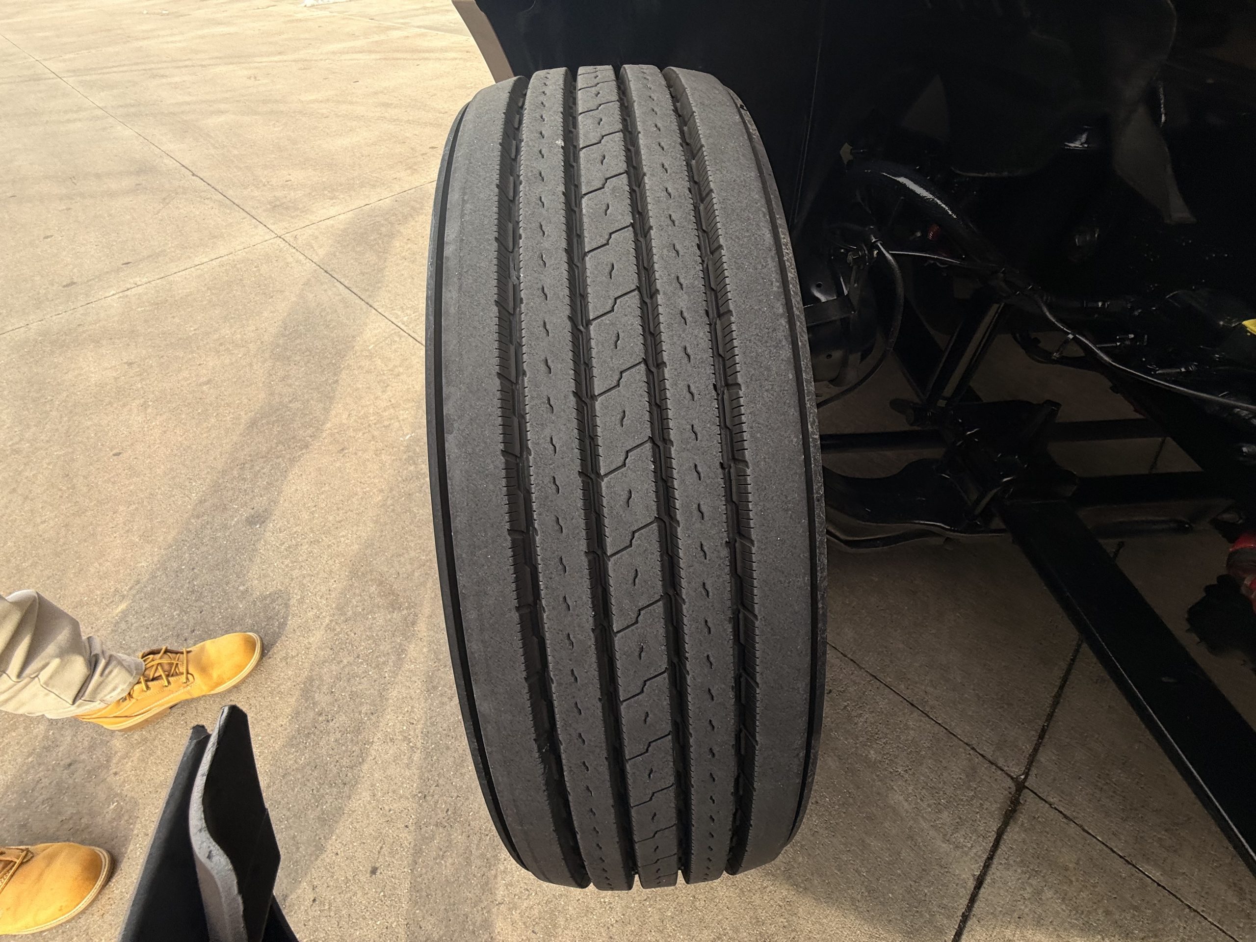 2023 FREIGHTLINER CASCADIA PT126S 213262-26 2023 FREIGHTLINER CASCADIA PT126S 213262-26