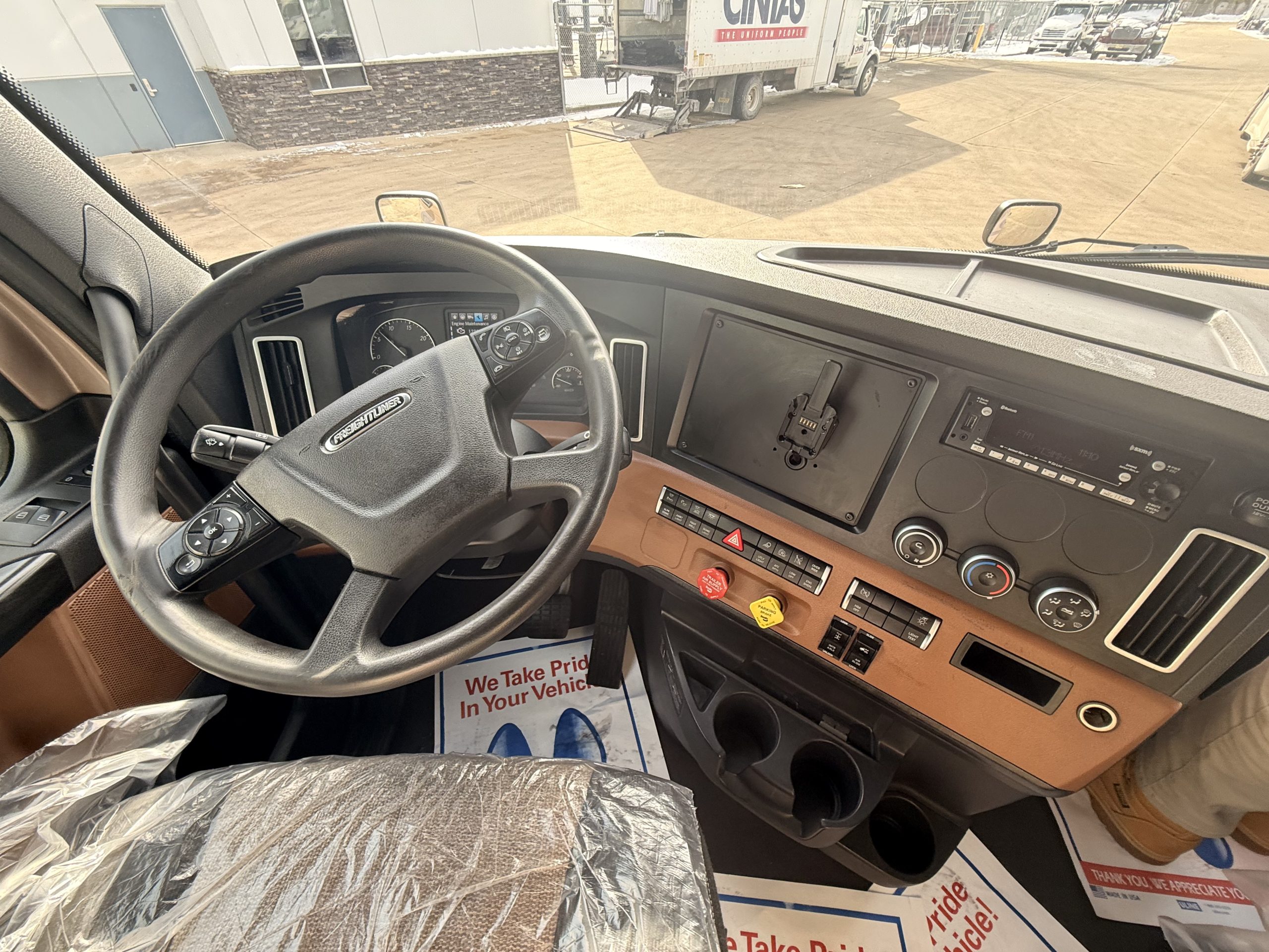 2023 FREIGHTLINER CASCADIA PT126S 213263-14 2023 FREIGHTLINER CASCADIA PT126S 213263-14