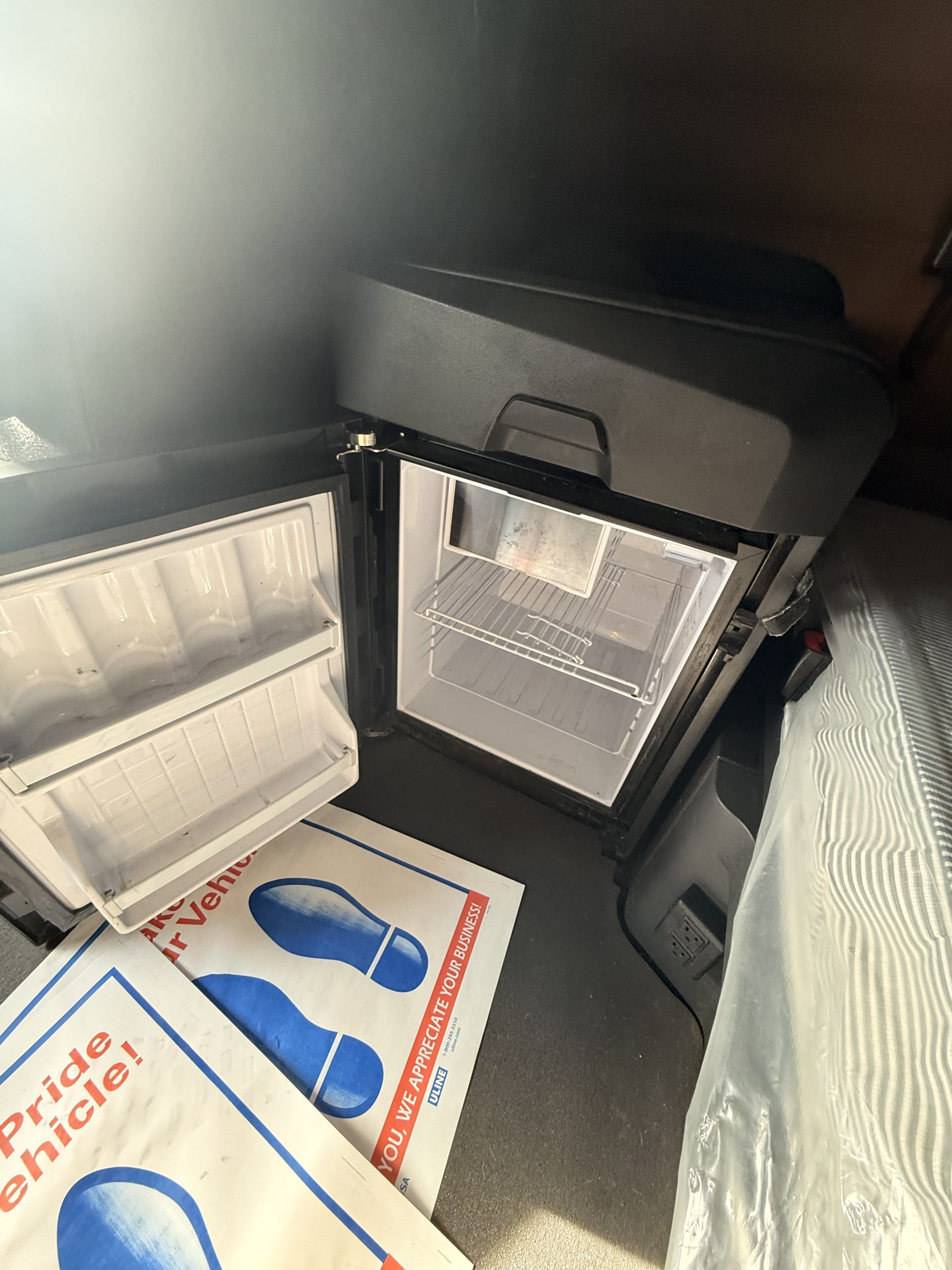 2023 FREIGHTLINER CASCADIA PT126S 213263-17 2023 FREIGHTLINER CASCADIA PT126S 213263-17