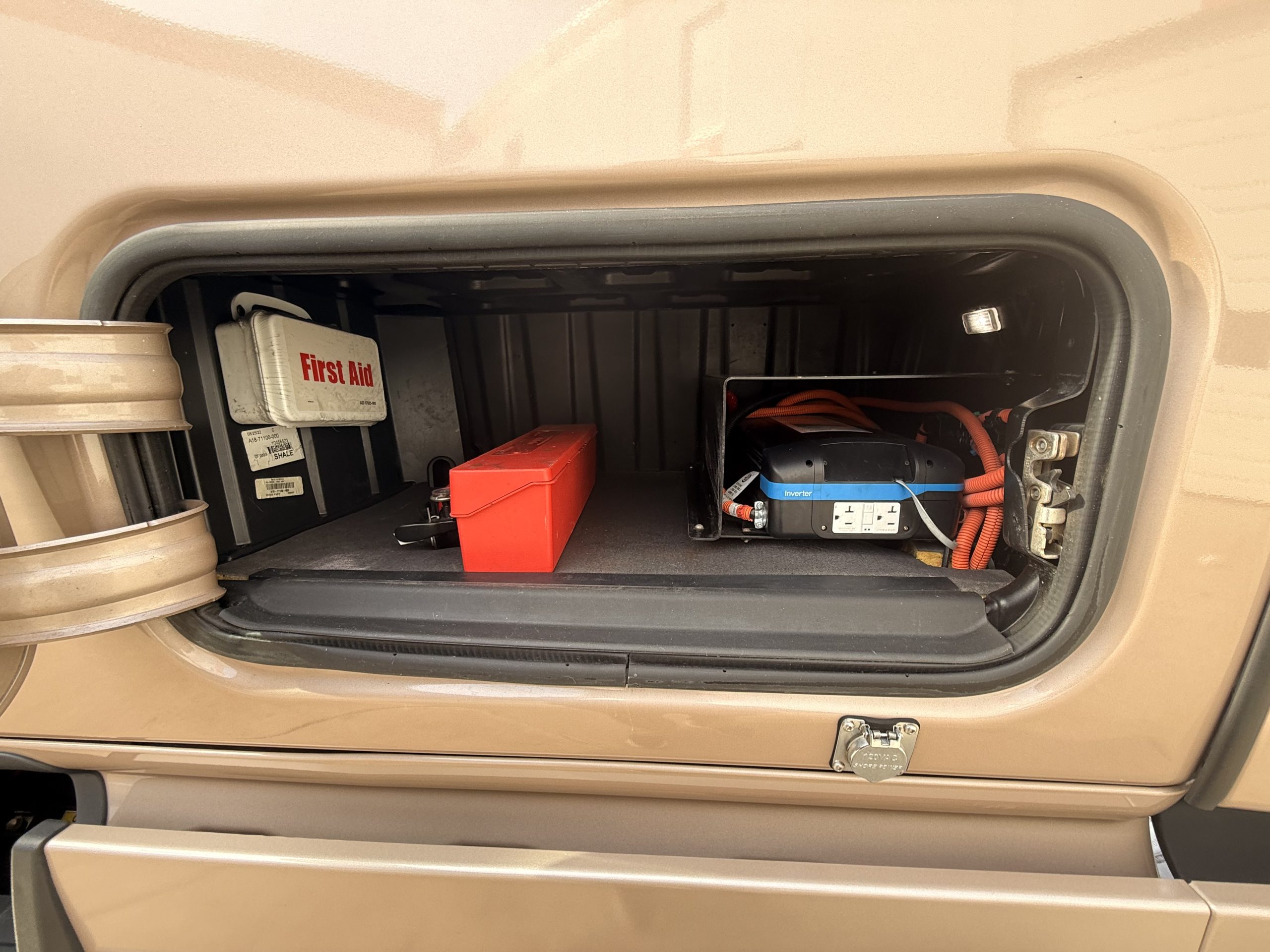 2023 FREIGHTLINER CASCADIA PT126S 213263-23 2023 FREIGHTLINER CASCADIA PT126S 213263-23