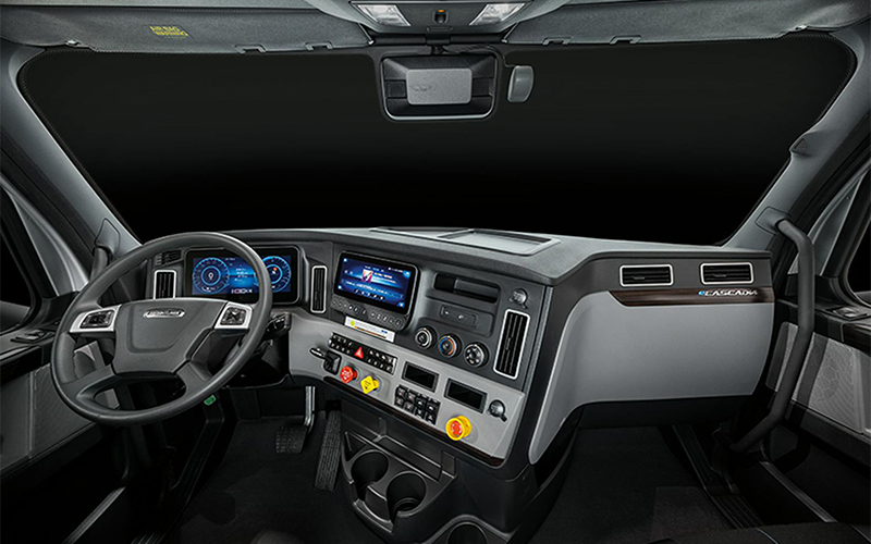 Freightliner eCascadia Freightliner eCascadia - image 4 of 6