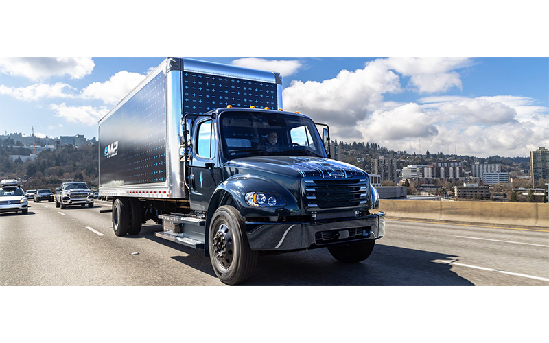 Freightliner eM2 Freightliner eM2 - image 2 of 6