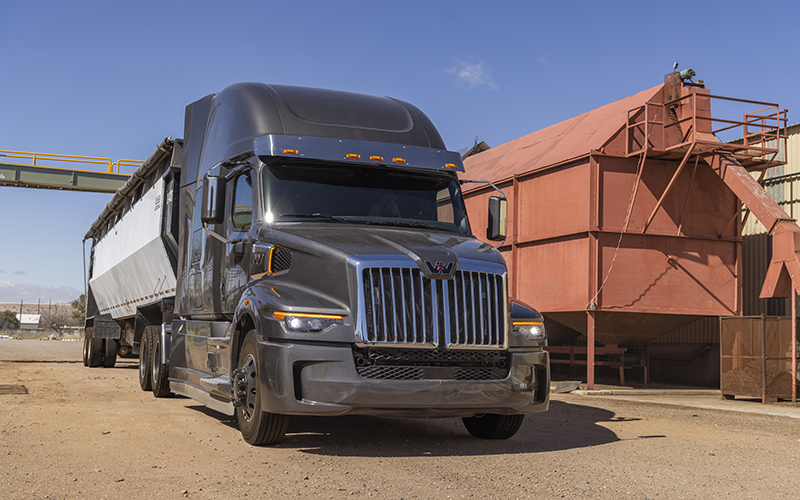 Western Star 57X ws_57x_72hr_sleeper_grey_02 Western Star 57X ws_57x_72hr_sleeper_grey_02