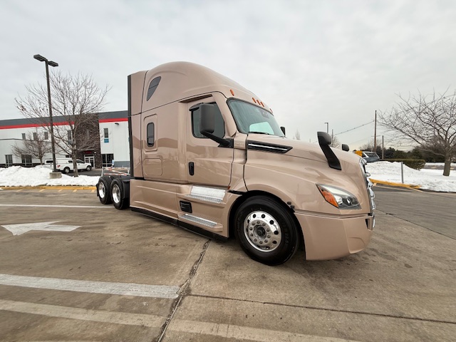 2023 FREIGHTLINER CASCADIA PT126S 213261-01 2023 FREIGHTLINER CASCADIA PT126S 213261-01