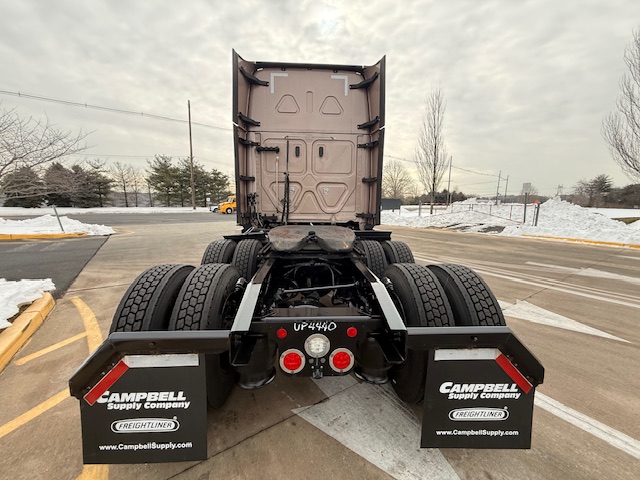 2023 FREIGHTLINER CASCADIA PT126S 213261-05 2023 FREIGHTLINER CASCADIA PT126S 213261-05