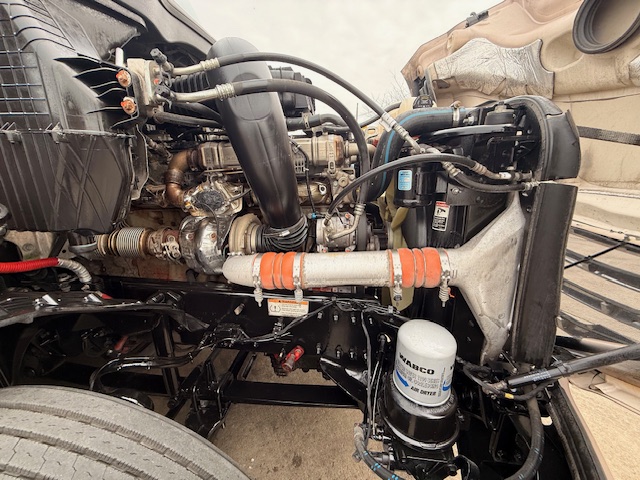 2023 FREIGHTLINER CASCADIA PT126S 213261-12 2023 FREIGHTLINER CASCADIA PT126S 213261-12