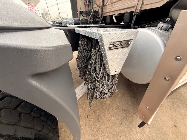 2023 FREIGHTLINER CASCADIA PT126S 213261-19 2023 FREIGHTLINER CASCADIA PT126S 213261-19