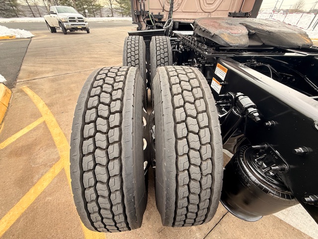 2023 FREIGHTLINER CASCADIA PT126S 213261-20 2023 FREIGHTLINER CASCADIA PT126S 213261-20