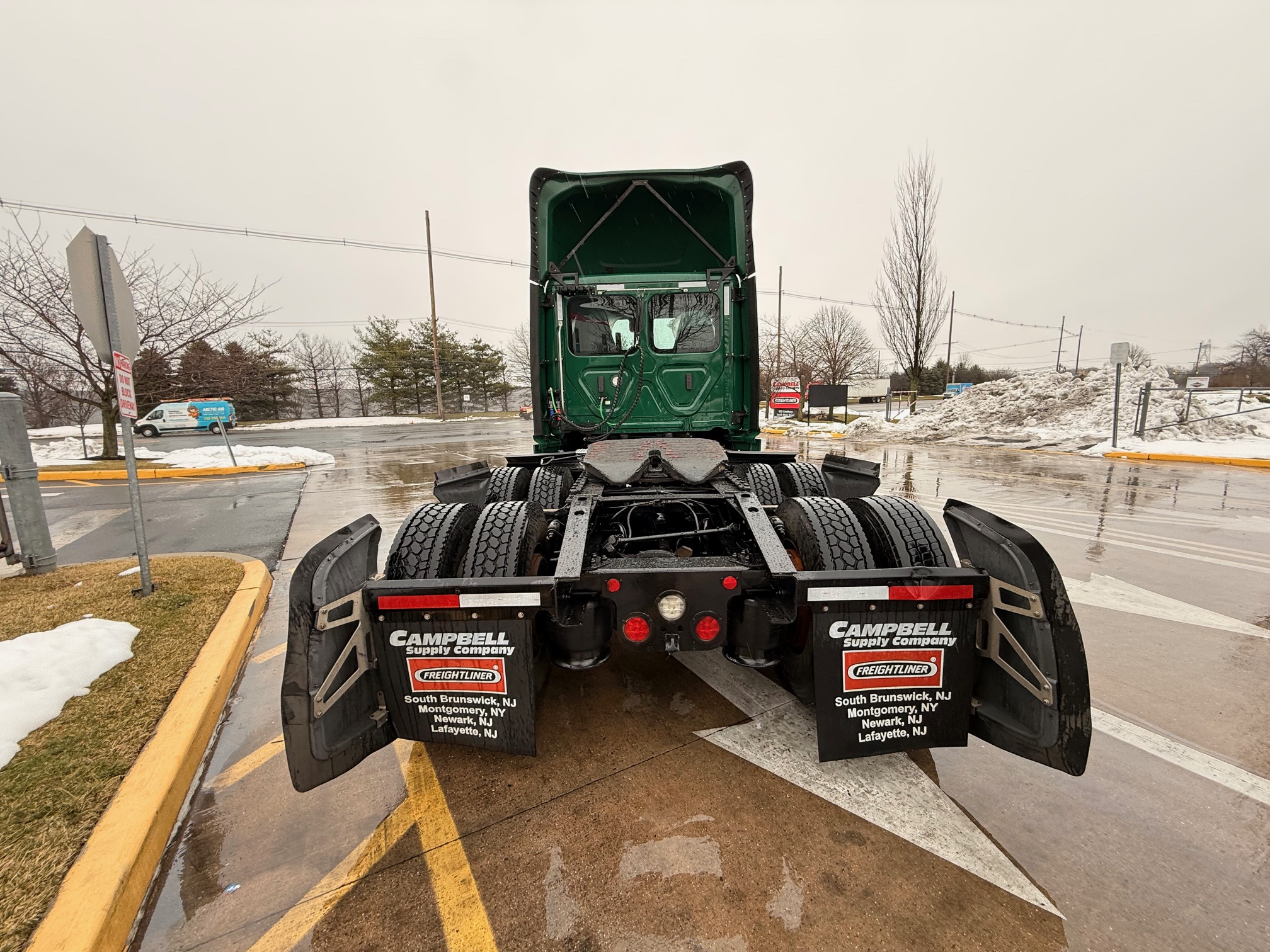 2021 FREIGHTLINER CASCADIA PT126D - image 5 of 6