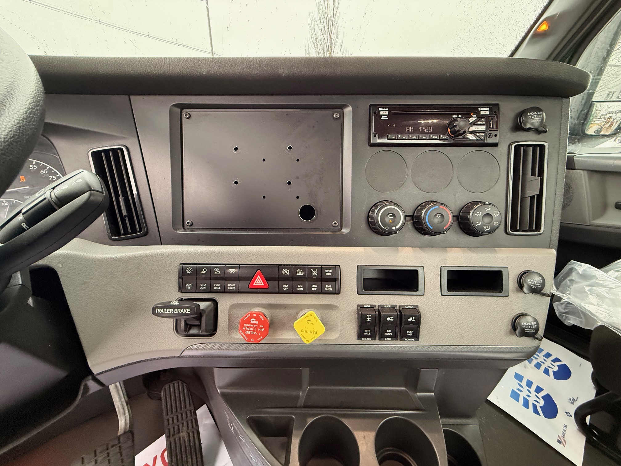 2021 FREIGHTLINER CASCADIA PT126D 180704-12 2021 FREIGHTLINER CASCADIA PT126D 180704-12