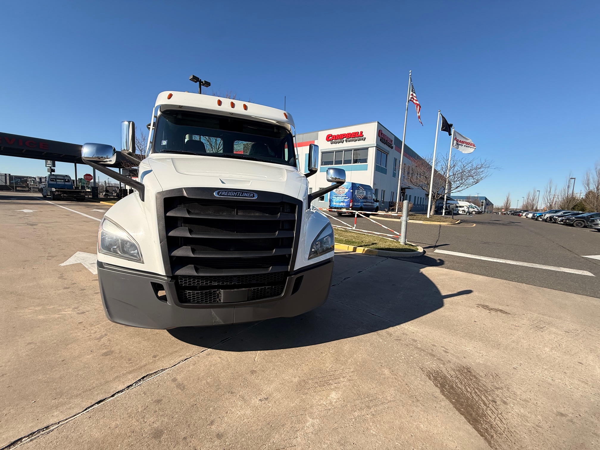 2021 FREIGHTLINER CASCADIA PT126D 2021 FREIGHTLINER CASCADIA PT126D - image 2 of 6